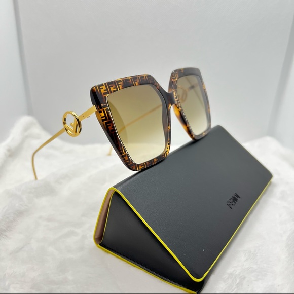 Fendi Sunglasses New Authentic Oversized Sunglasses BRAND NEW - Picture 5 of 6
